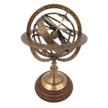 Mosiężne astrolabium sferyczne na drewnianej podstawie, mosiężny model sfery niebieskiej (Sfera Armilarna) podstawowy że